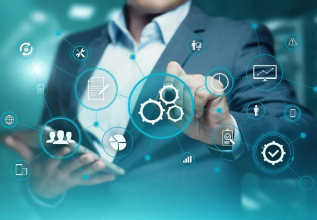 Tech Strategy Simplified: How Fractional CTOs Make Complexity Manageable